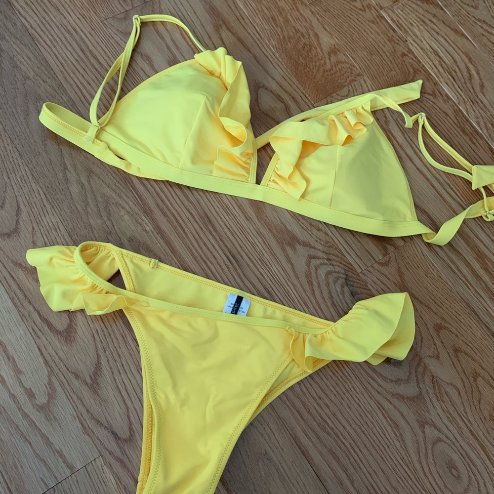 Swim suit (fashion nova)